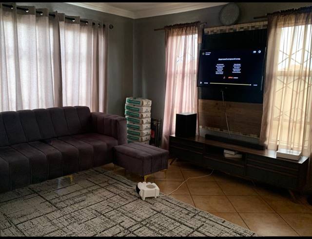 2 BEDROOM HOUSE FOR SALE IN VANDERBIJLPARK CE 3